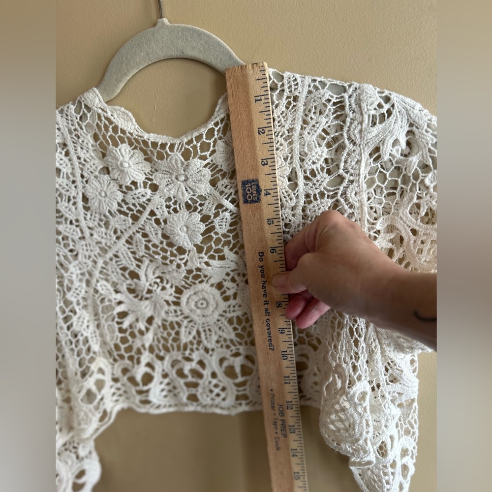Lacey crochet shrug - Picture 4 of 9